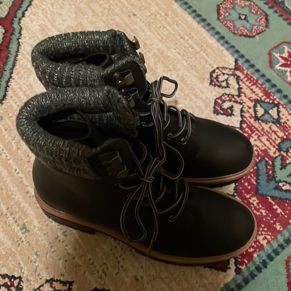 Women’s Maurices Black Roxy Adventure Boot - Size 9.5 - NWOT
